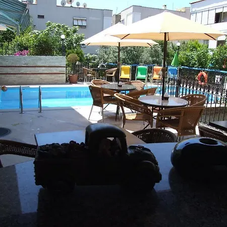 Hotel Amphora 2*